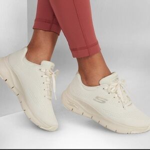SKECHERS Arch fit Big Appeal Off White Sneaker Woman w Arco Plantar Beige sz 9